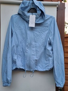 impermeable mujer zara