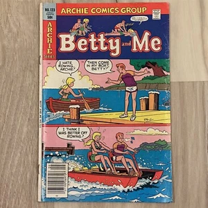BETTY & ME #123 1981 STAN GOLDBERG BOATING IN BIKINI COVER HEADLIGHTS NEWSSTAND - Picture 1 of 11