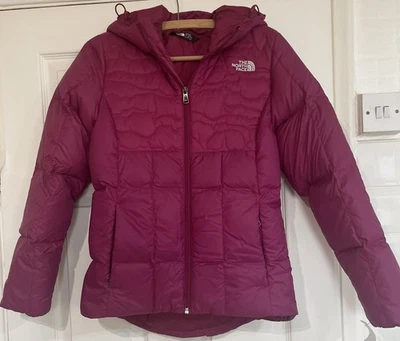 The North Face Womens / Girls pink Puffer Jacket / Coat 550 Small Hooded BNWT - Image 1 of 4