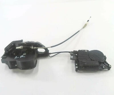 BMW 740i 750i 760i 2011-2015 (F01) PESTILLO DE CERRADURA DE PUERTA TRASERA LADO IZQUIERDO (CIERRE SUAVE) Foto 1 de 4