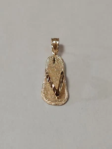 New 14k Yellow Gold Bigger Sandal Flip Flop #2 Charm Pendant - Picture 1 of 4