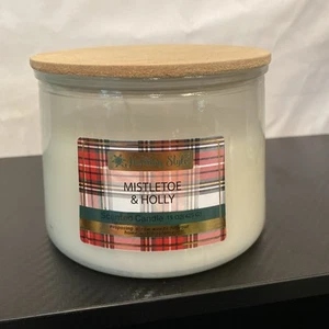 Holiday Style Mistletoe & Holly Scented Candle 15oz 3 Wick - Picture 1 of 7