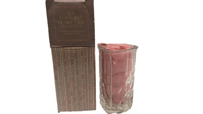 Jarrón corazón Fostoria vintage - Avon - con jabón para invitados - Nuevo en caja - Bonito jarrón Foto 1 de 4