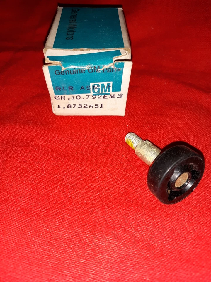 NOS GM 1969-75 CHEVROLET IMPALA WINDOW ROLLER 8732651 - Image 1 of 1