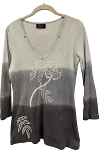 TRYST Ombré Gray Long Sleeve V-Neck Top Studded Floral Design Medium - Picture 1 of 4