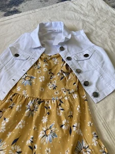 Girls Yellow/ white floral dress with white denim vest size 6/6X NWT - Picture 1 of 6