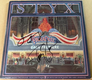 STYX SIGNED X2 PARADISE THEATRE VINYL LP JAMES YOUNG TOMMY SHAW TOO MUCH TIME - Picture 1 of 1