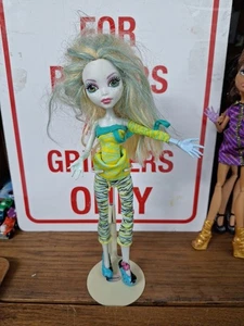 Monster High Scaris City of Frights, LAGOONA BLUE Picture Day Muñeca Coleccionable - Imagen 1 de 7