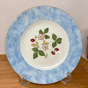 Wedgwood Wild Strawberry Full Rim Blue Plate 20.5cm "Mint" - Picture 1 of 18