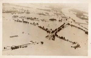 RPPC - Vista aérea de la destrucción por inundación de Vanport o 1948 - Imagen 1 de 1