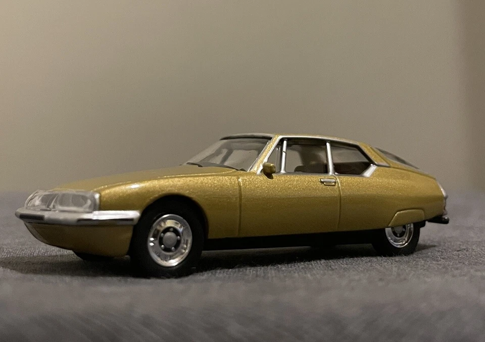 Modellino Norev Citroen Sm Oro 1/64 3 inches 1:64 Metallo Nuova Senza Scatola - Immagine 1 di 4