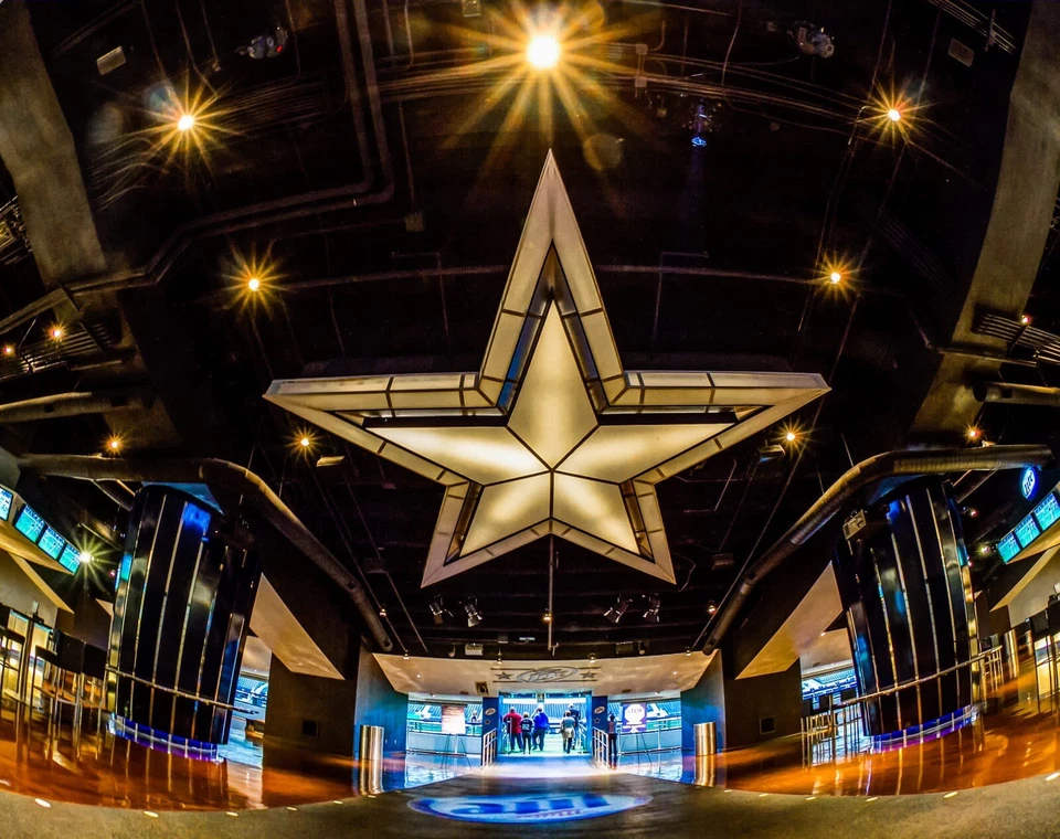 Dallas Cowboys vs Los Angeles Chargers AT&T Stadium 21/12, 12pm Miller Lite Pass Foto 1 de 4