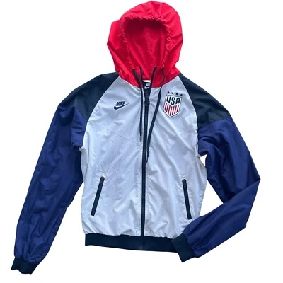 Nike Mujer Talla S Rojo Blanco Equipo EE. UU. Fútbol Corredor de Vientos Cremallera Completa Chaqueta CI8407-100 Foto 1 de 4