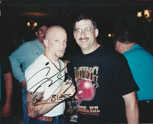 ANGEL MANFREDY  BOXER  AUTHENTIC ORIGINAL 10x8 AUTOGRAPHED PHOTO  JUNE 1995 - Picture 1 of 2