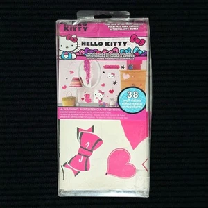 38 Adesivi Murali Camera Hello Kitty Adesivi Appliques - Peel and Stick - NUOVO - Foto 1 di 6