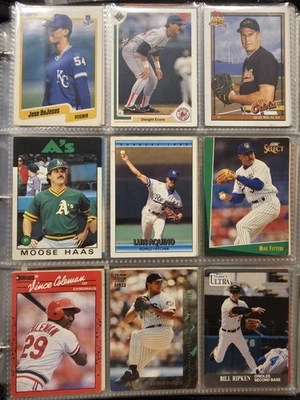 Surtido de 50+ tarjetas de béisbol Foto 1 de 4