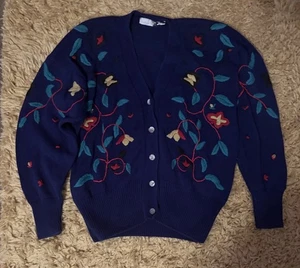 Vintage bestickter Linda Allard Pullover Blumenmuster royalblau Knopfleiste - Bild 1 von 4