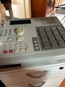 AKAI MPC 2000 with all expansions, including Floppy-to-USB mod - Foto 1 di 1