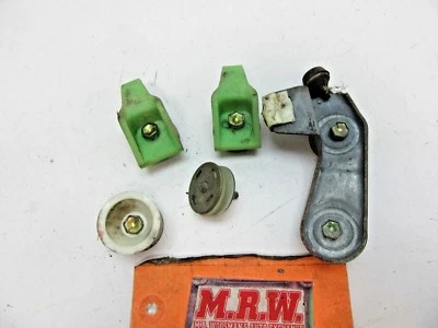 DOOR GLASS WINDOW REGULATOR TRACK BRACKET GUIDE BUSHING MOUNT RIGHT R for CELICA - Image 1 of 3