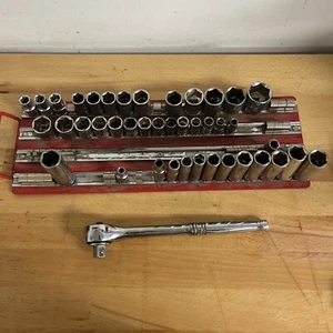 Lot Of 40 Sockets - Various Sizes - Husky/Stanley - With 1/2” Husky Ratchet - Picture 1 of 8