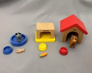 Family Pets Hape Holz Puppenhaus Sammlung Katze Hund mit Haus Kaninchenhaus - Bild 1 von 7