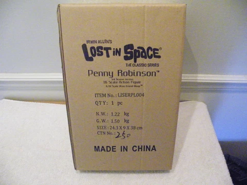 Executive Replica lost in space penny Robinson figure-MIB Cover