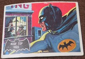 NS285 1966 TOPPS BATMAN BLACK BAT #5 ROOF TOP VIGIL - Picture 1 of 1