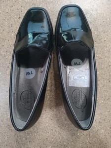 Life Stride Simply Comfort Faux Leather Wedge Heel Shoes, Black, Women's Size 7 - Picture 1 of 4