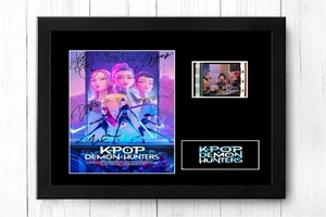 KPop Demon Hunters Cast signiert A4 Poster Memorabilia + COA - Bild 1 von 4