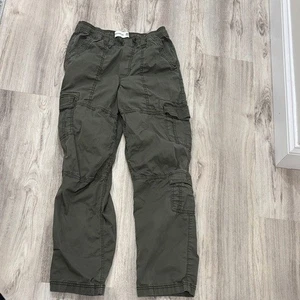 Pantalón cargo Abercrombie Kids verde oscuro talla 15/16 - Imagen 1 de 4