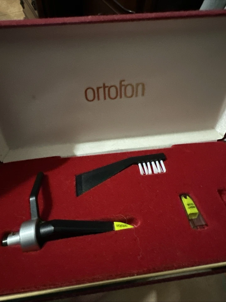 ORTOFON CONCORDE 20 CARTRIDGE & GENUINE ORTOFON 20 STYLUS IN VELVET DISPLAY CASE - Image 1 of 4