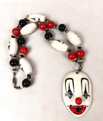 Collar Grueso Cara Arlequín Cerámica Pintado a Mano 15" Firmado J por J Foto 1 de 4