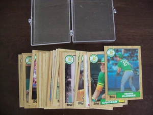 1987 TOPPS BASEBALL OAKLAND ATHLETICS TEAM SET 29 CARDS NM-MT - Picture 1 of 1