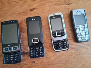 Job Lot Phones Inc. NOCIA N95 8GB Old Phones As Se - Photo 1 sur 2