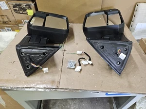 USED Heated For 2022-2024 Toyota Tundra Tow Mirrors Turn Signal BSM Manual Fold - Picture 1 of 4