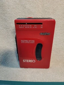 Vintage Sanyo portable AM/FM, cassette player. Works well - Picture 1 of 7