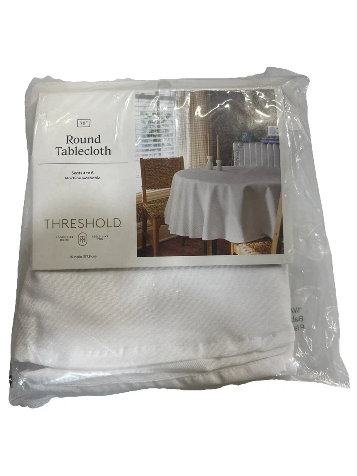 Threshold White Silver Plaid Round 70 Inch Tablecloth Holly Holiday