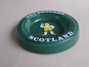 WERBUNG REKLAME BIER grüner Aschenbecher Glas DRY BROUGHS SCOTLAND Ashtray - Bild 1 von 5