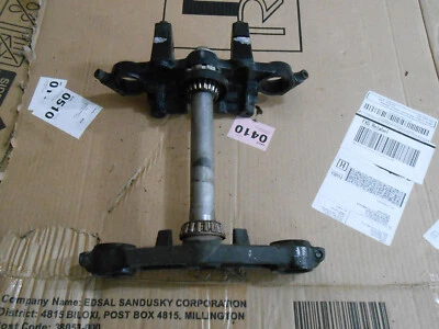 Kawasaki Spectre 750 KZ 750 KZ750N 1982 82 triple tree handlebar clamps - Image 1 of 3