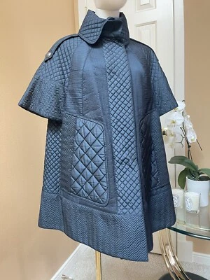 Abrigo capa Burberry talla 38 $3200 Foto 1 de 4