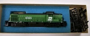 Rare Roundhouse HO Scale ALCO RS-3 Diesel Locomotive 2389 BN BURLINGTON NORTHERN - Picture 1 of 9