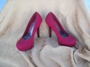 Brash Brand Red Suede Stilettos Size 6.5 Sexy! - Picture 1 of 7