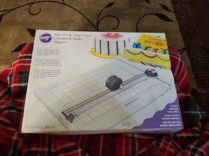 Wilton Slice-N-Cut Edge Cutter - NIB - With Wavy Cutter - 1907-1117 - Picture 1 of 11