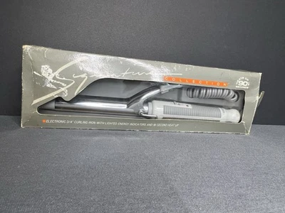 Windmere Signature Collection 3/4” Curling Iron - Image 1 of 4