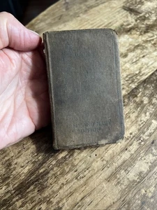 1917 Pocket New Testament Dorothy Smith Saxton PA Gladys Smith Harry Smith - Foto 1 di 17