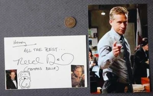 Memphis Belle estrella Reed Diamond firmado autografiado boceto de dibujos animados y foto RARO - - Imagen 1 de 1