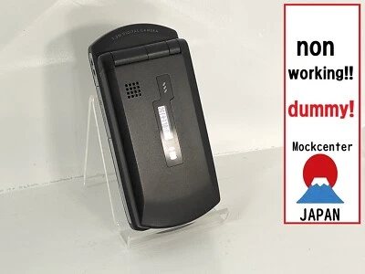 【dummy!】 SHARP SH700i（color BLACK） docomo-japan non-working cellphone - Image 1 of 3
