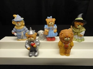 Lucy & Me Enesco Bears 1989 Wizard Of Oz Dorothy Lion Tin Man Scarecrow & Witch - Picture 1 of 4