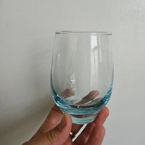 Taza de vidrio Tempo Aqua de LIBBEY GLASS COMPANY 4,5" azul claro - Imagen 1 de 8