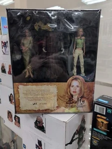 Buffy The Vampire Slayer Book Of Vengeance 3 Figure Set w/ Box #245/5000 NEW - Picture 1 of 3